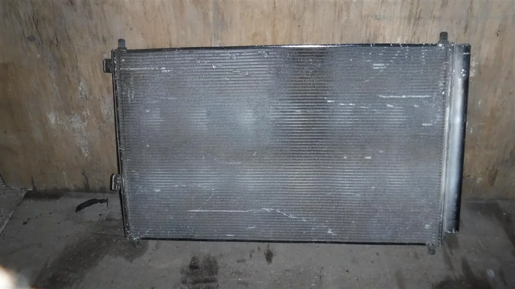 Радиатор кондиционера (конденсер) Toyota RAV4 III (2005—2010)