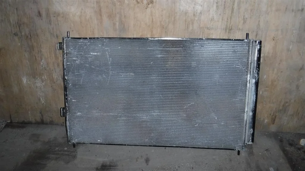 Радиатор кондиционера (конденсер) Toyota RAV4 III (2005—2010)