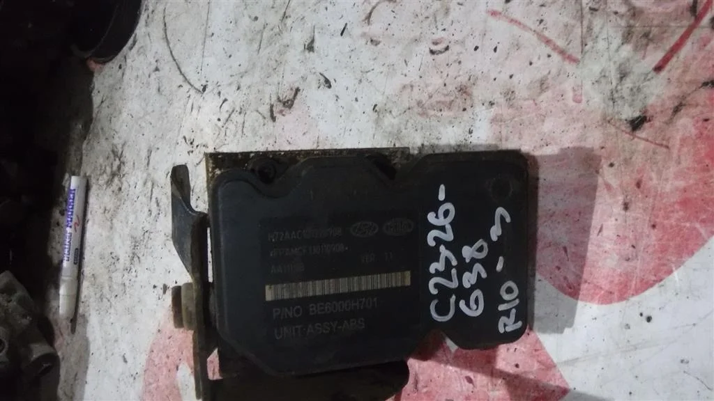 Блок ABS (насос) KIA RIO III (2011—2015)