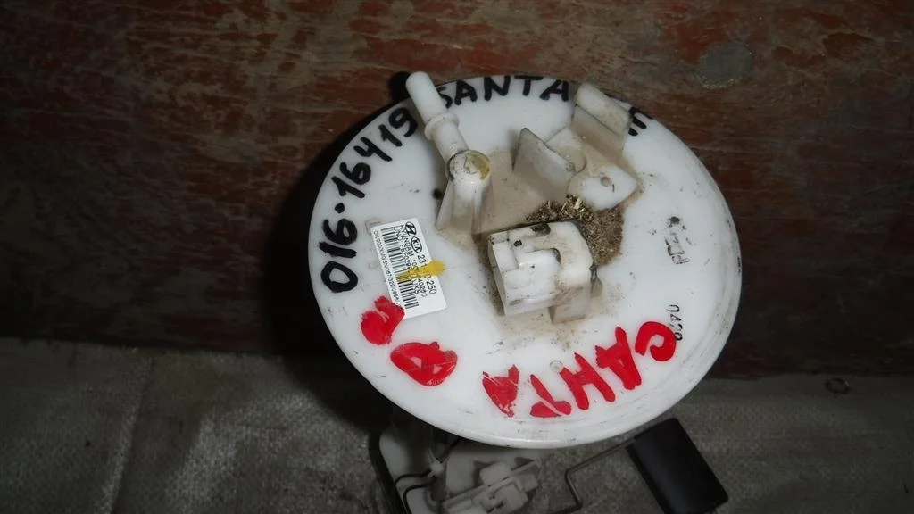 Датчик уровня топлива Hyundai Santa Fe II (2005—2010)