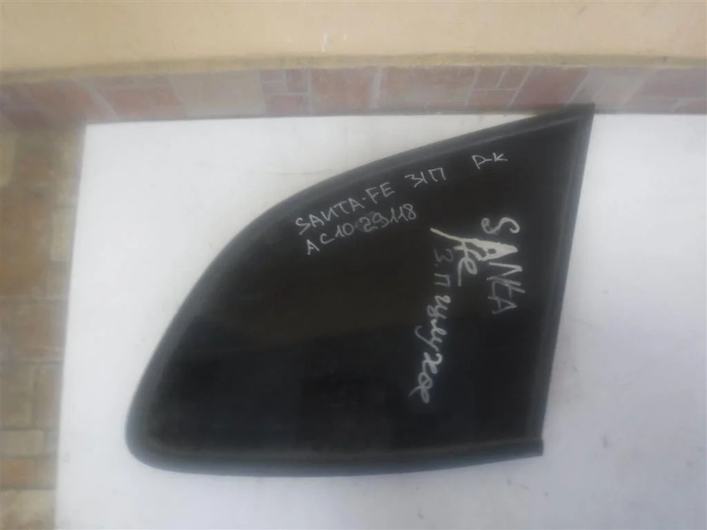 Стекло кузовное глухое правое Hyundai Santa Fe II (2005—2010)