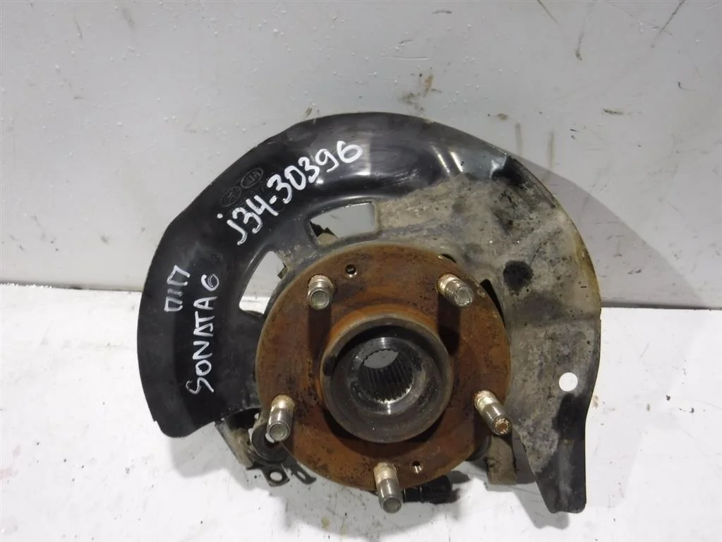 Кулак поворотный передний правый Hyundai Sonata VI (2009—2014)