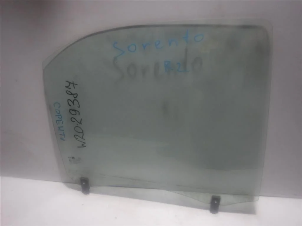 Стекло двери задней правой KIA Sorento I (2002—2006)