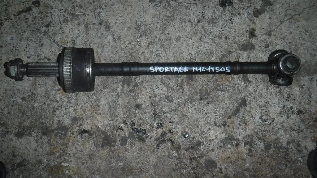 Полуось передняя левая KIA Sportage II (2004—2008)