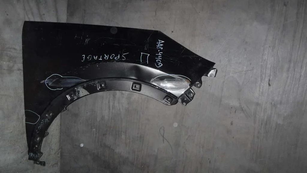 Крыло переднее правое KIA Sportage III (2010—2014)