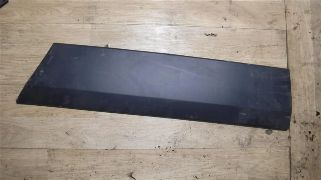 Накладка двери передней правой Mercedes-Benz Sprinter W906 (2006—2019)