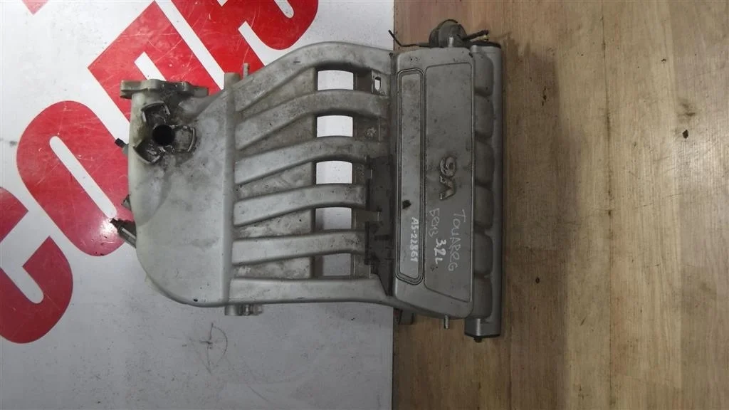 Коллектор впускной Volkswagen Touareg I (2002—2006)