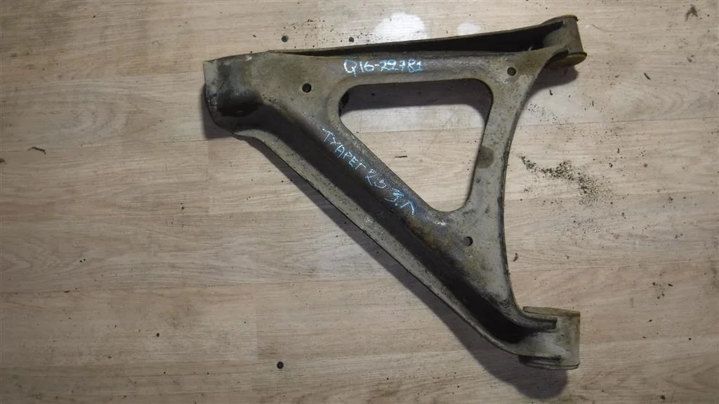 Рычаг задний нижний левый Volkswagen Touareg I (2002—2006)