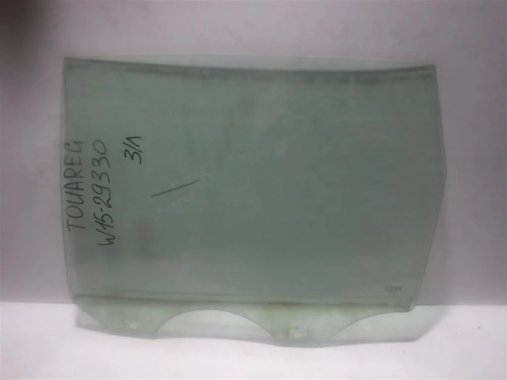 Стекло двери задней левой Volkswagen Touareg I (2002—2006)