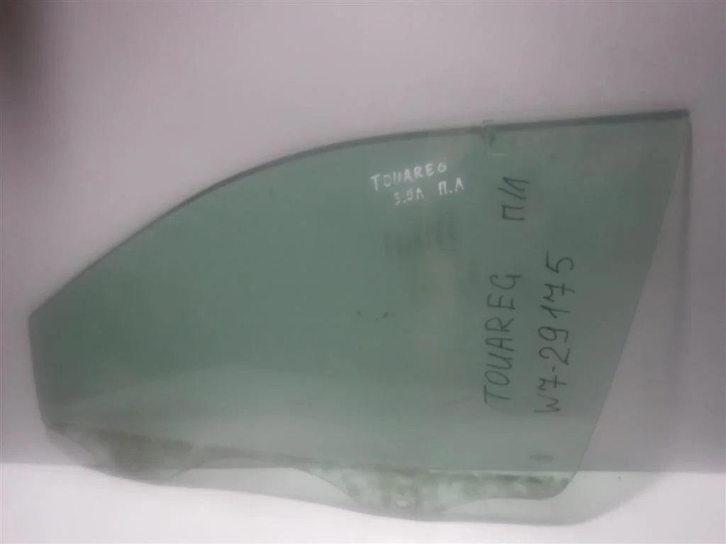 Стекло двери передней левой Volkswagen Touareg I (2002—2006)