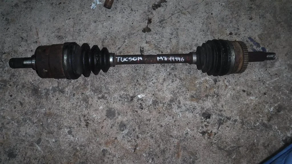 Полуось передняя левая Hyundai Tucson I (2004—2015)