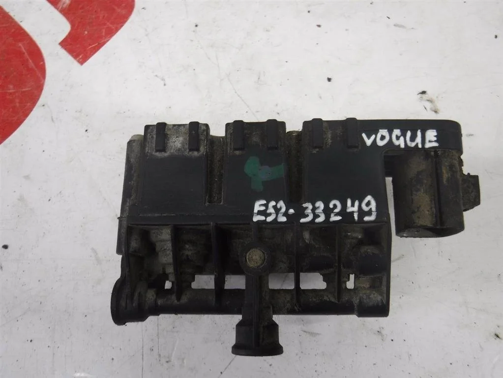 Клапан пневматический Land Rover Range Rover III (2002—2005)