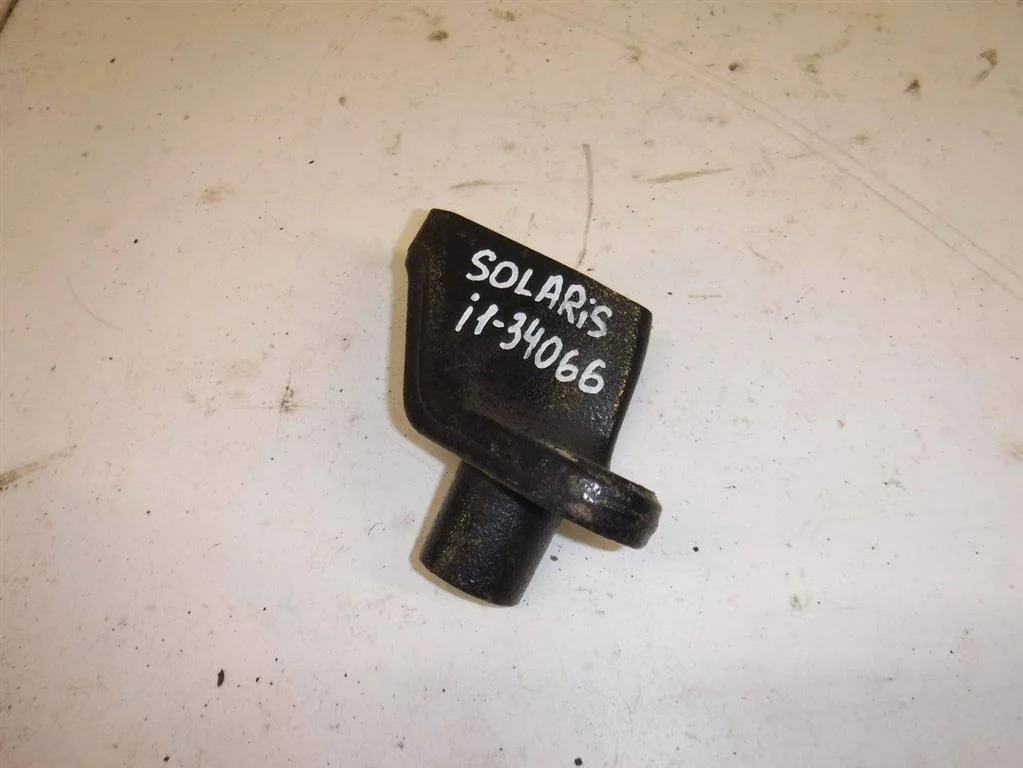 Кронштейн двигателя правый Hyundai Solaris I (2010—2014)