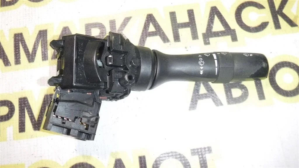 Переключатель стеклоочистителей Toyota Corolla X (2006—2010)