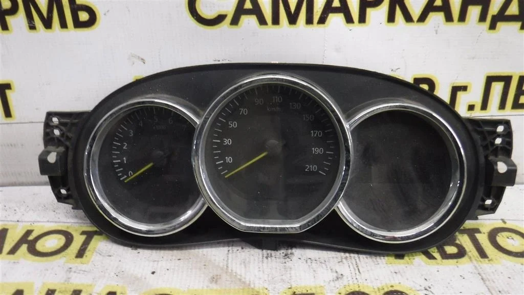 Панель приборов Renault Sandero II (2013—2018)