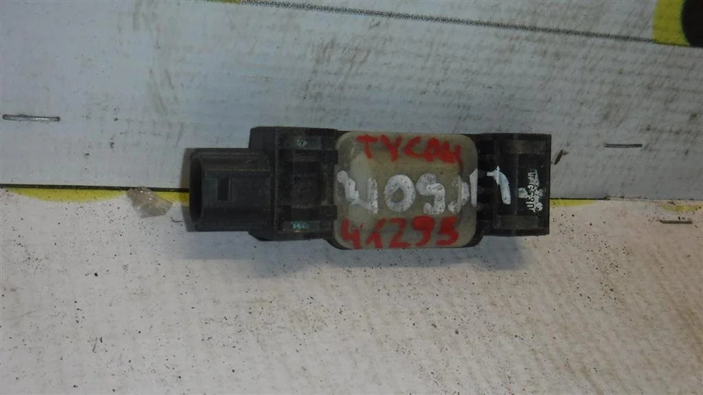Датчик AIR BAG Hyundai Tucson I (2004—2015)