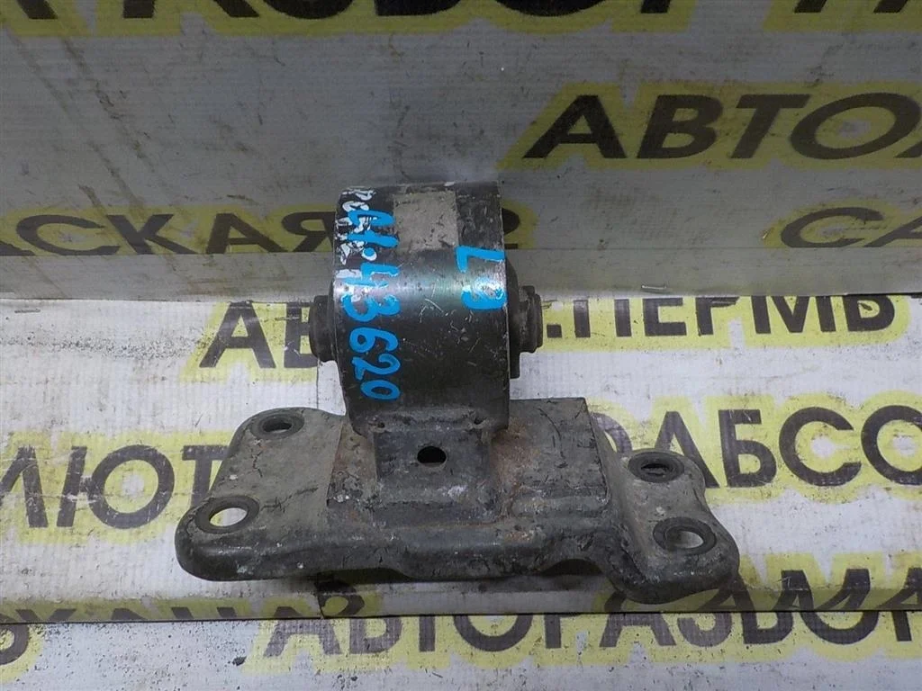 Опора КПП левая Mitsubishi Lancer IX (2000—2007)