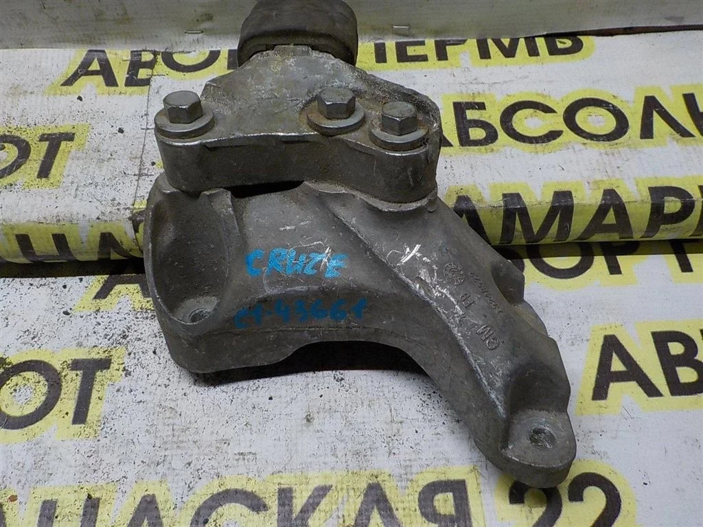 Кронштейн КПП левый Chevrolet Cruze I (2009—2012)
