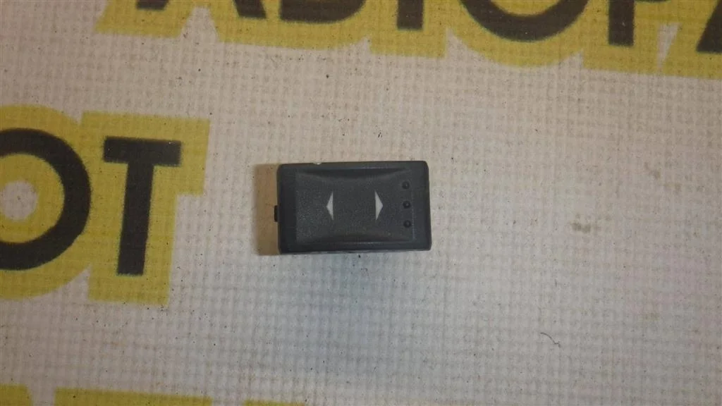 Кнопка стеклоподъемника Ford Mondeo IV (2006—2010)