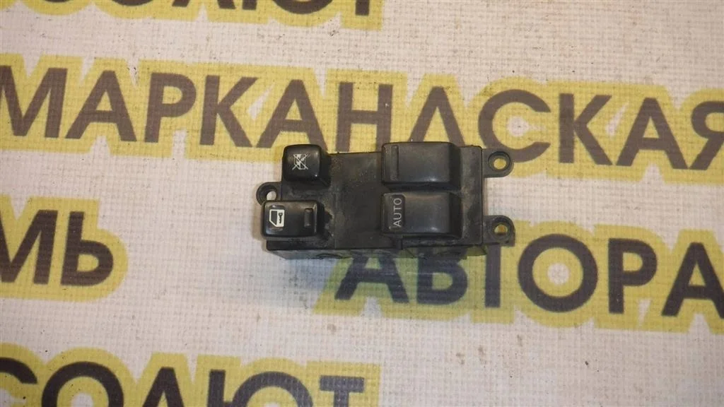 Блок управления стеклоподъемниками Nissan Almera N16 (2000—2003)