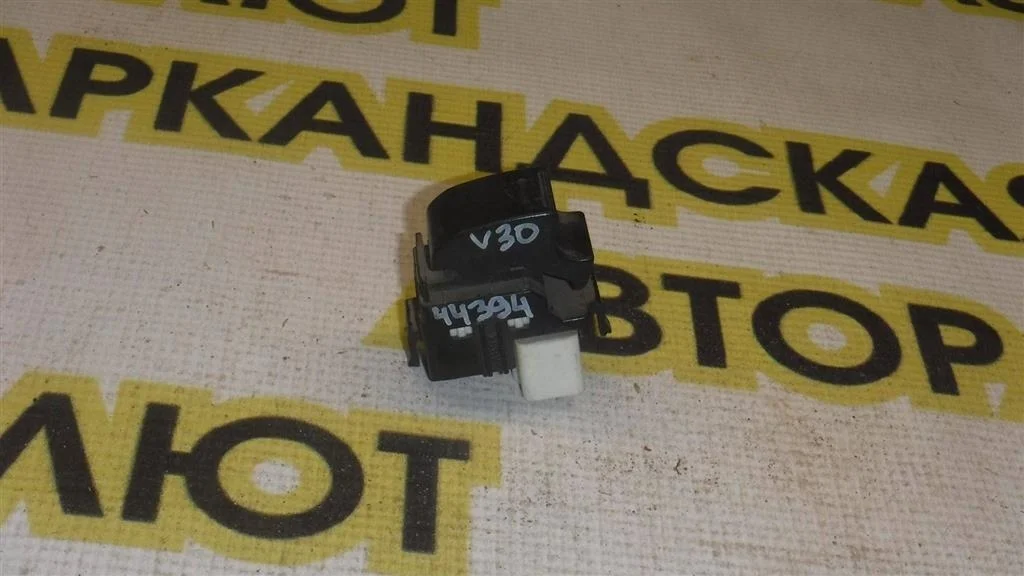 Кнопка стеклоподъемника Toyota Camry XV30 (2001—2006)