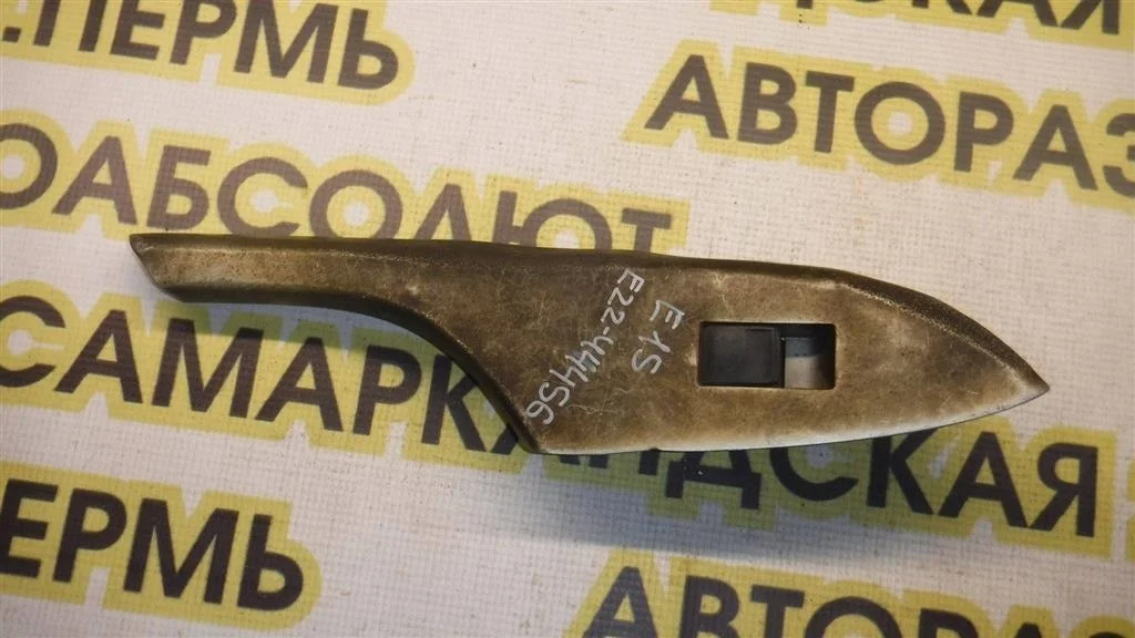 Кнопка стеклоподъемника Toyota Corolla X (2006—2010)