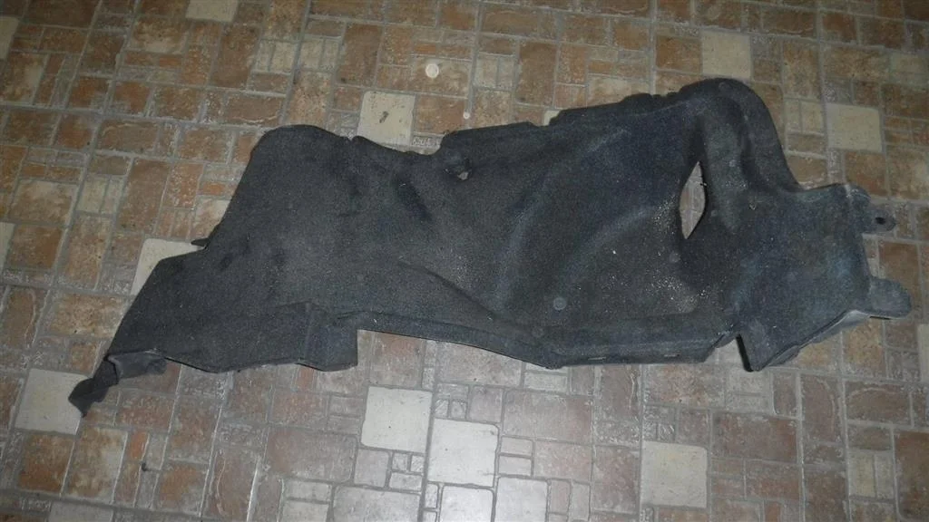 Обшивка багажника Toyota Corolla X (2006—2010)