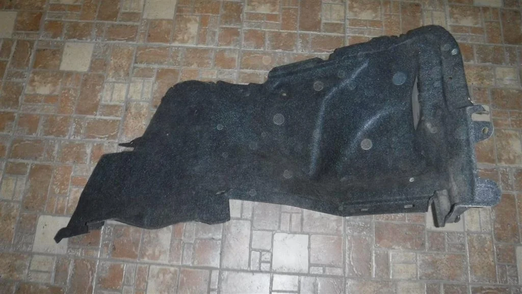 Обшивка багажника Toyota Corolla X (2006—2010)