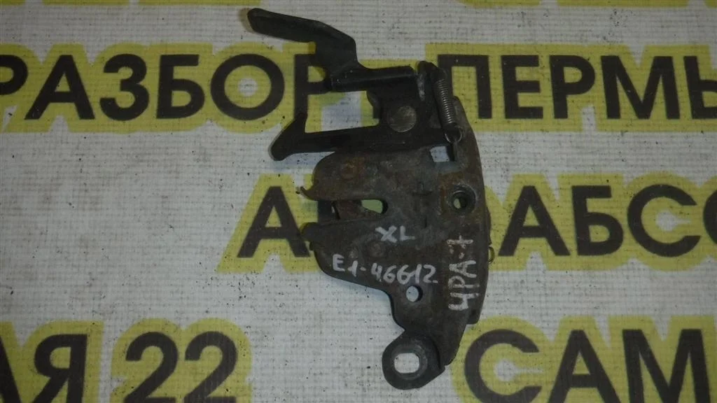 Замок капота Mitsubishi Outlander I (2002—2009)