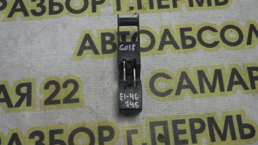 Замок капота Volkswagen Golf Mk5 (2003—2009)