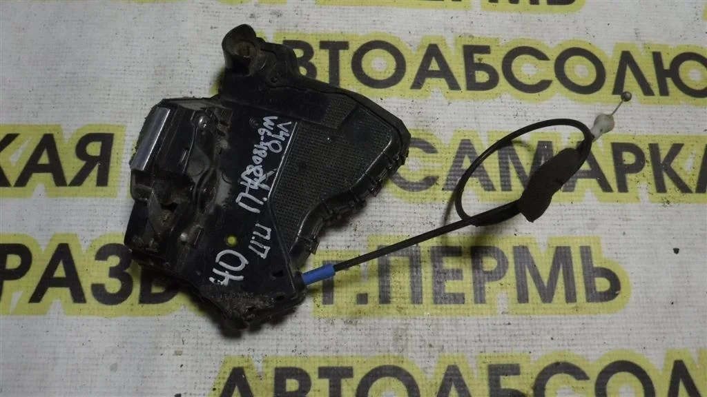 Замок двери передней правой Toyota Camry XV40 (2006—2009)