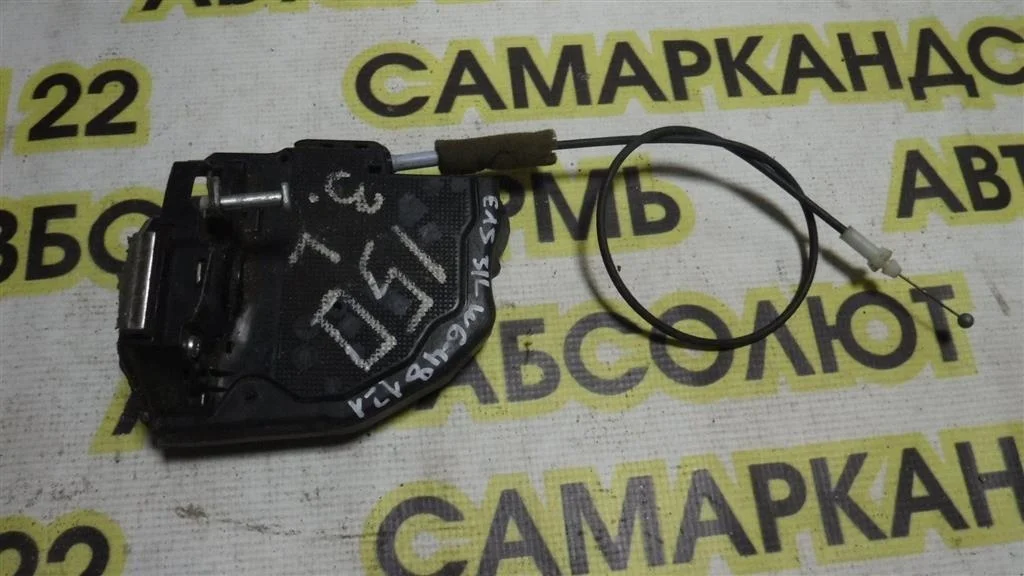 Замок двери задней левой Toyota Corolla X (2006—2010)