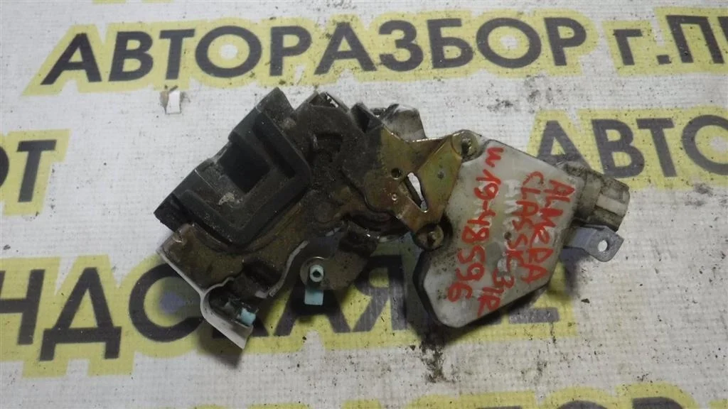 Замок двери задней правой Nissan Almera Classic I (2006—2013)