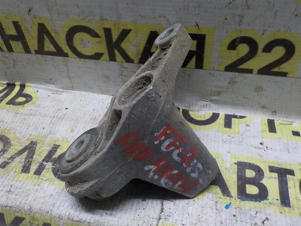 Кронштейн КПП Ford Focus II (2005—2008)