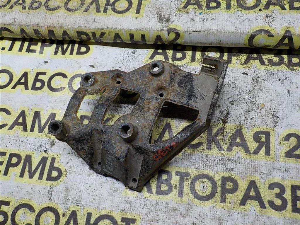 Кронштейн кондиционера Hyundai Accent II (1999—2012)