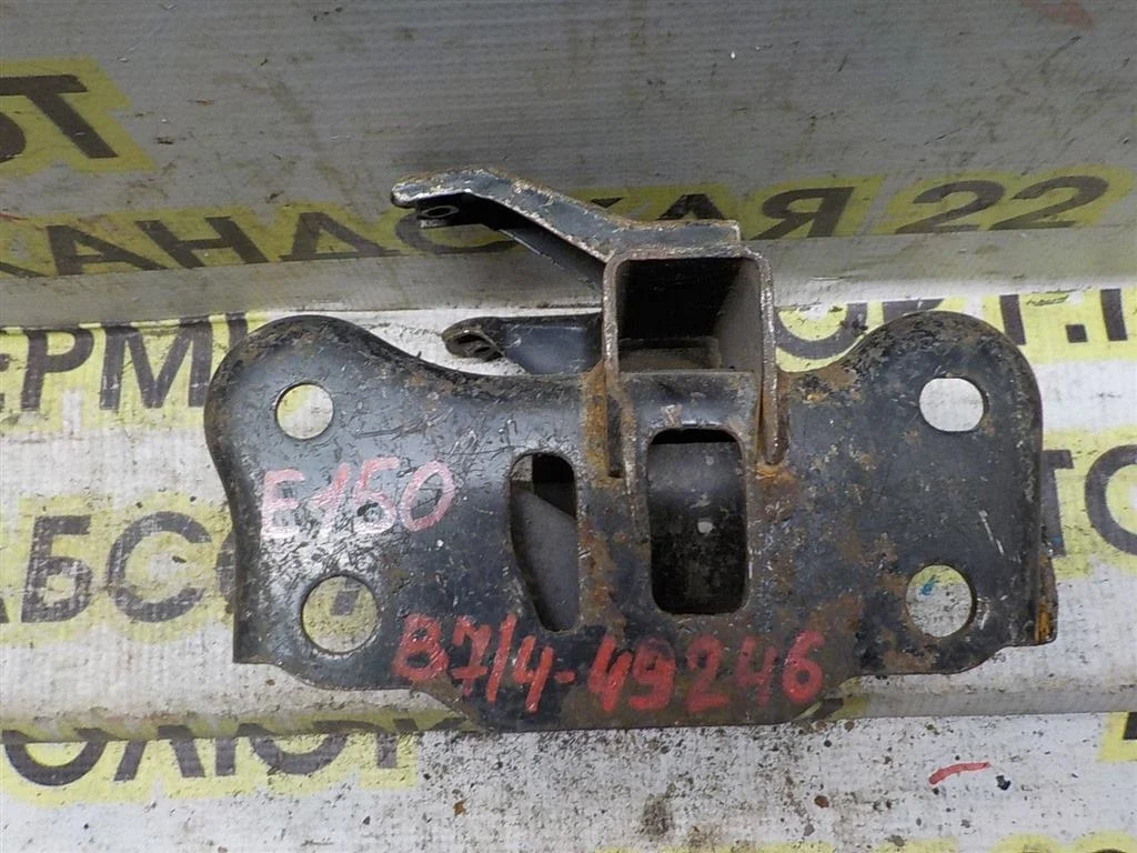 Опора КПП левая Toyota Corolla X (2006—2010)