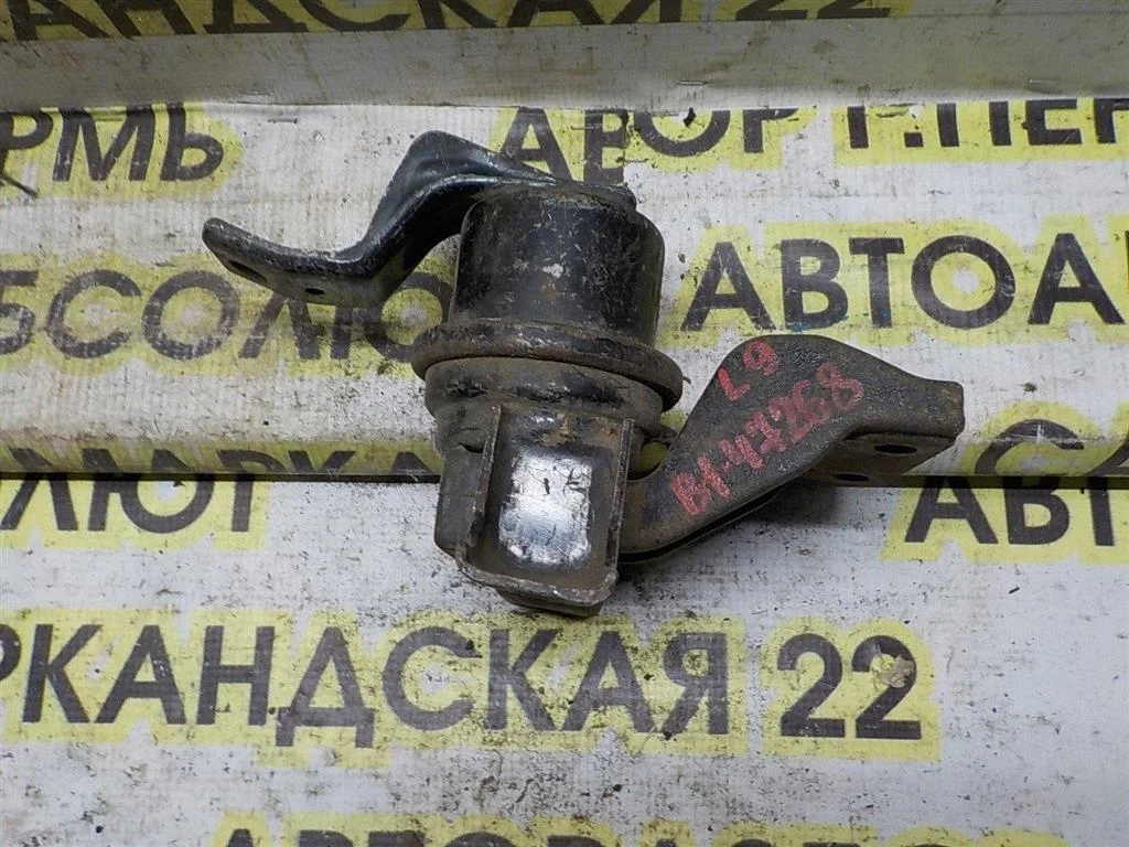 Опора двигателя правая Mitsubishi Lancer IX (2000—2007)