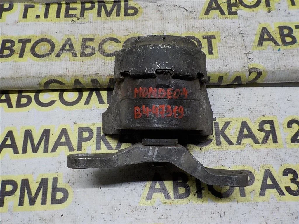 Опора двигателя правая Ford Mondeo IV (2006—2010)