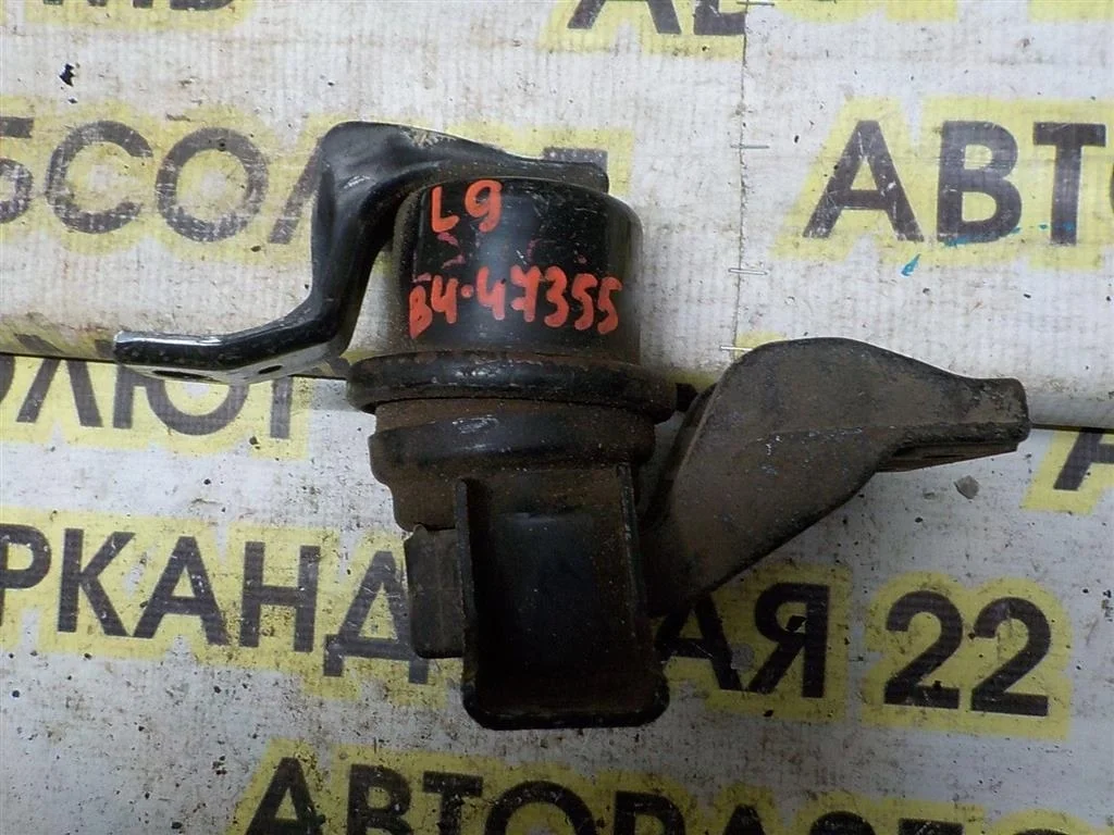 Опора двигателя правая Mitsubishi Lancer IX (2000—2007)