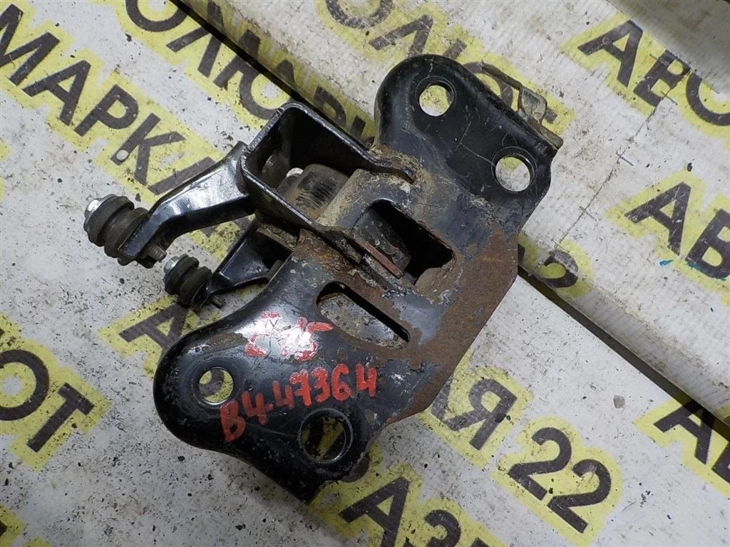 Опора КПП левая Toyota Corolla X (2006—2010)