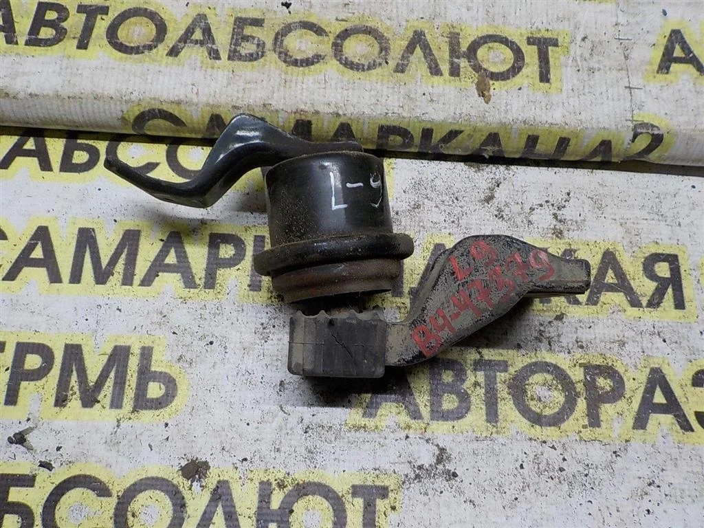 Опора двигателя правая Mitsubishi Lancer IX (2000—2007)