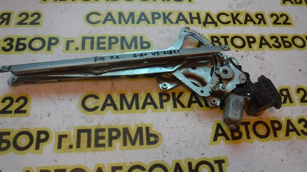 Стеклоподъемник электр. передний левый Toyota Corolla X (2006—2010)