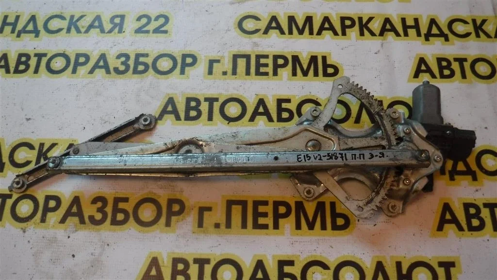 Стеклоподъемник электр. передний правый Toyota Corolla X (2006—2010)