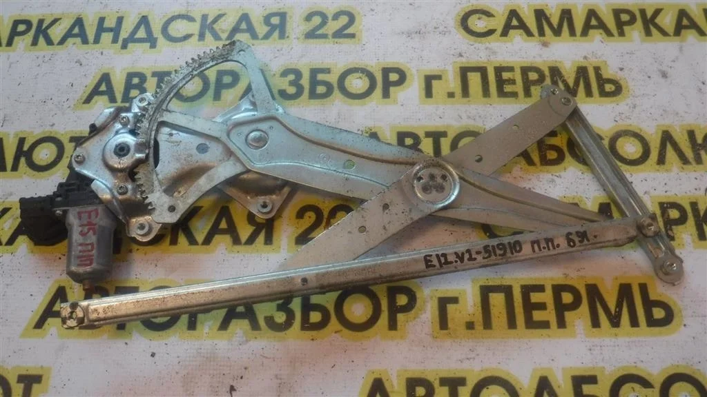 Стеклоподъемник электр. передний правый Toyota Corolla IX (2000—2004)