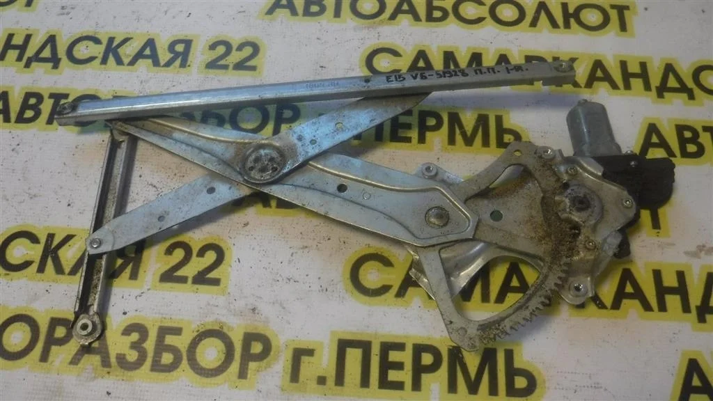 Стеклоподъемник электр. передний правый Toyota Corolla X (2006—2010)