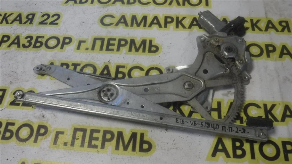 Стеклоподъемник электр. передний правый Toyota Corolla X (2006—2010)