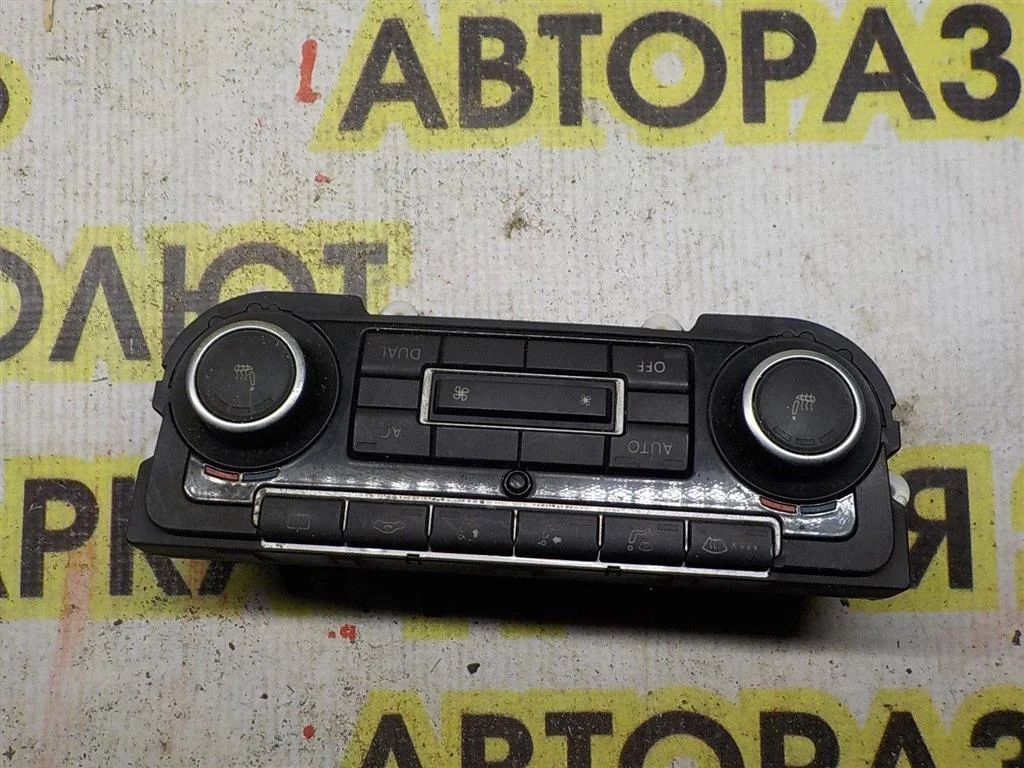 Блок управления климатической установкой Volkswagen Passat CC B6 (2008—2012)