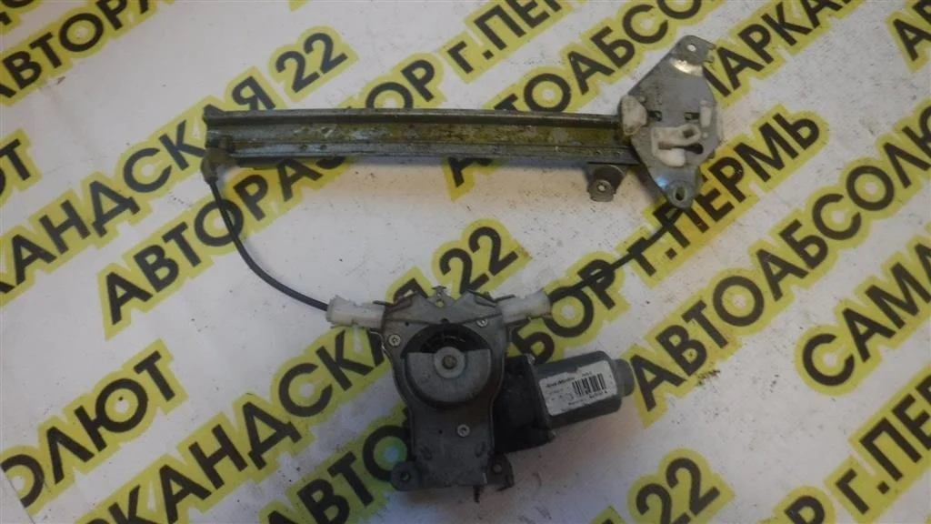 Стеклоподъемник электр. задний правый Nissan Qashqai I (2006—2010)