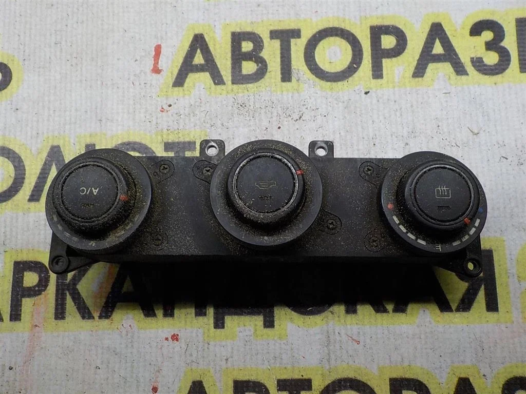 Блок управления печкой KIA Ceed ED (2006—2010)