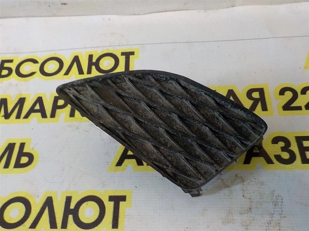 Решетка в бампер левая Toyota Corolla X (2006—2010)